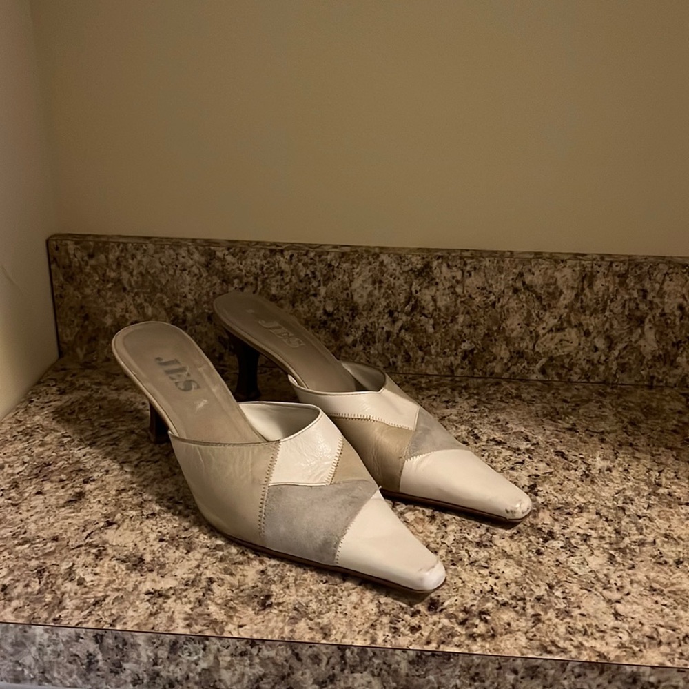 JES Closed Toe Mule Heels - Cream Leather & Suede Heels